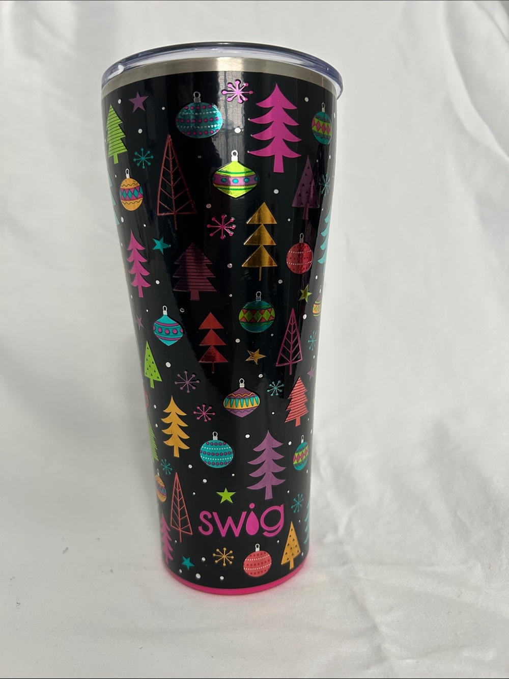 Swig Life Holiday Tumbler with Multicolor Tree & Ornament Print